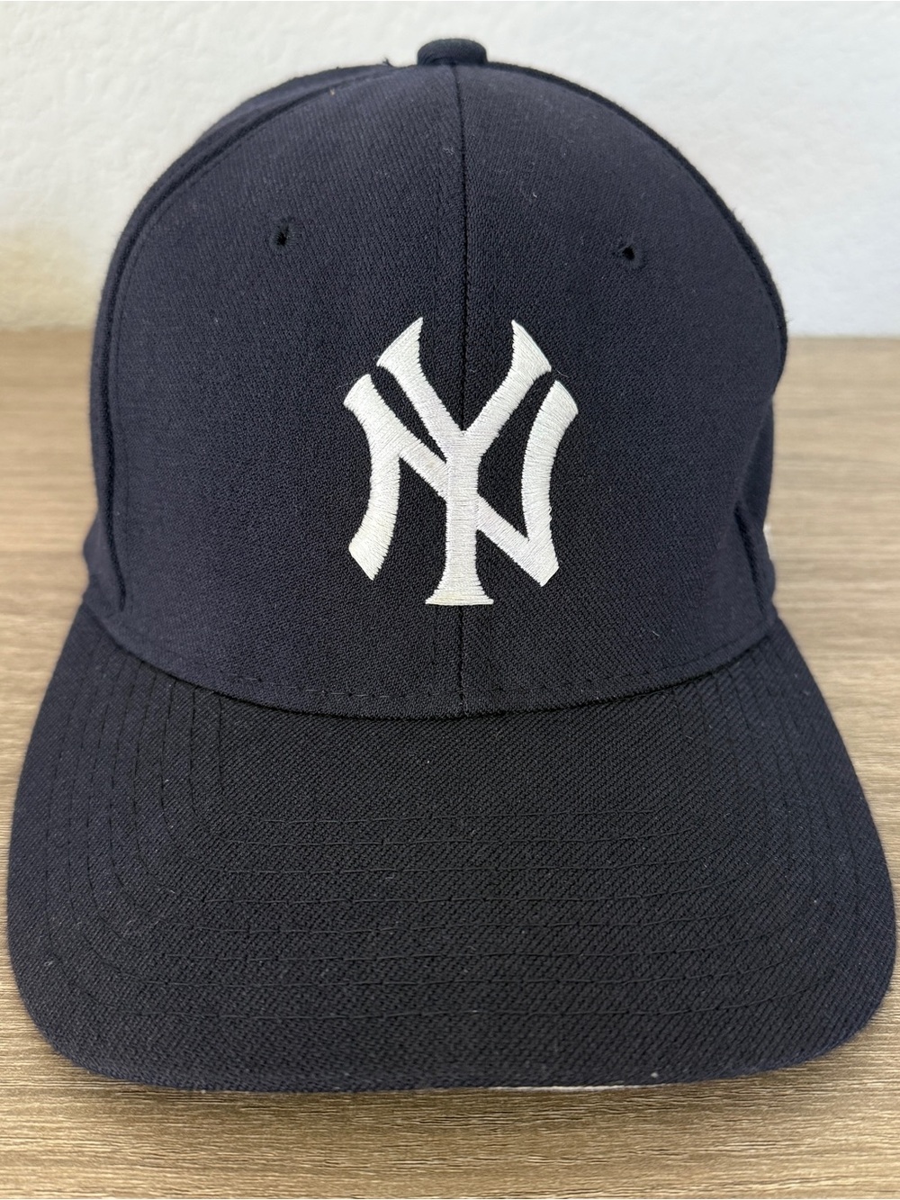 Vintage 90s New York Yankees Starter Fitted Wool Hat Cap Navy MLB size 7 - 7.5